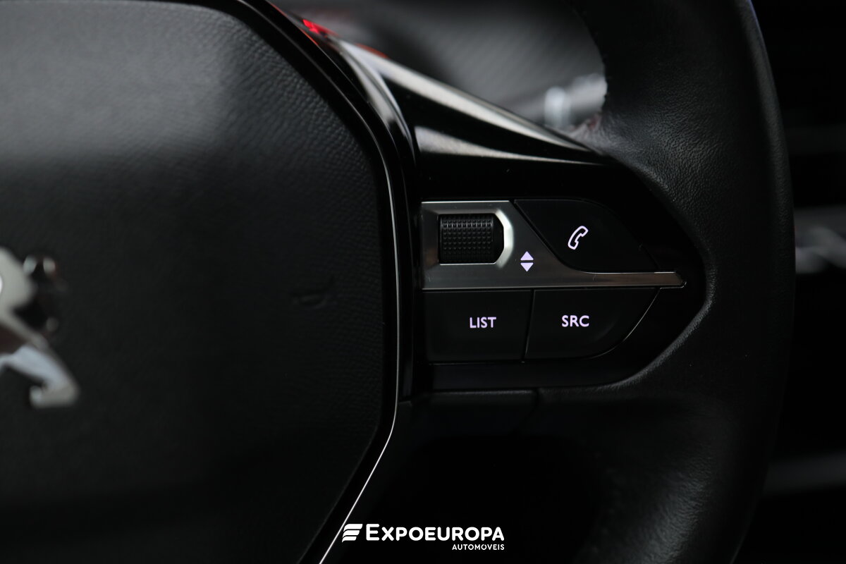 peugeot-2008-2023-gasolina-1199cc
