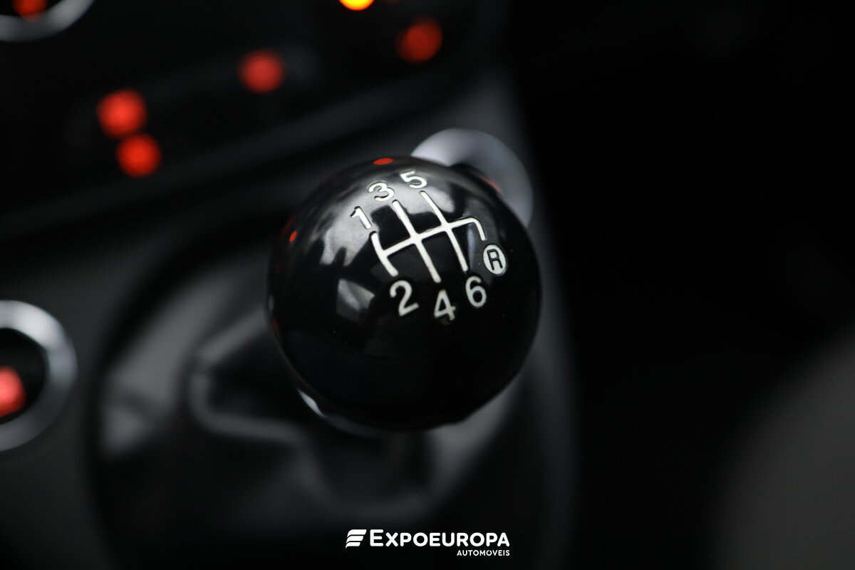 fiat-500-2024-hibrido-a-gasolina-999cc