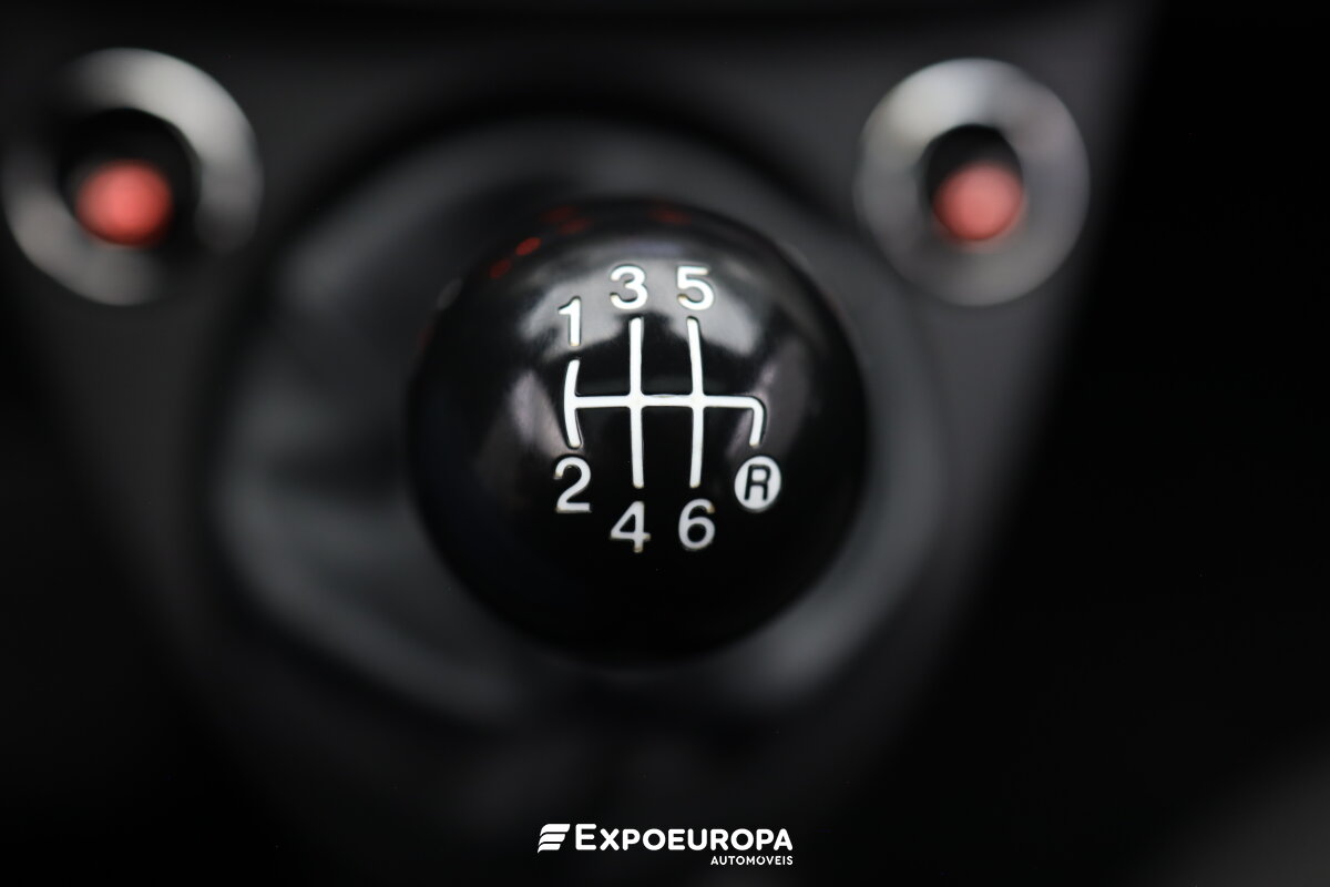 fiat-500-2024-hibrido-a-gasolina-999cc
