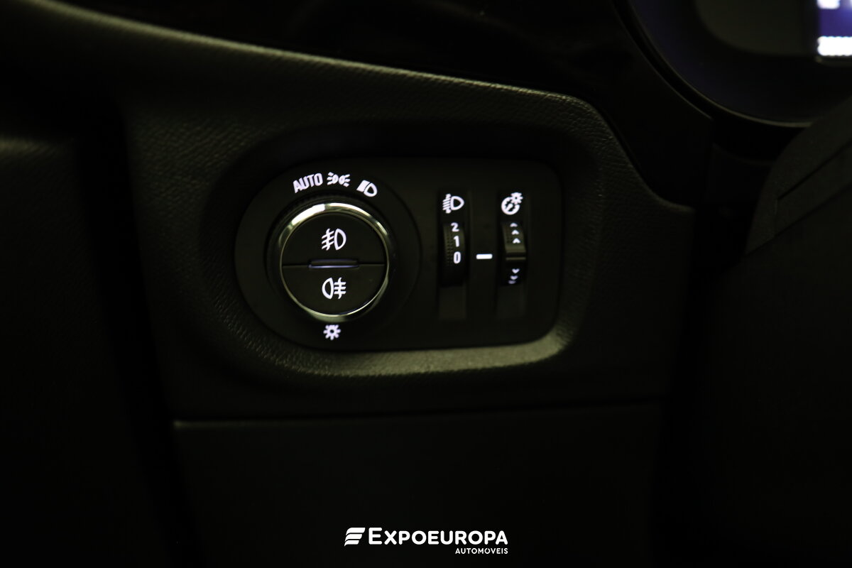 opel-corsa-2025-gasolina-1199cc