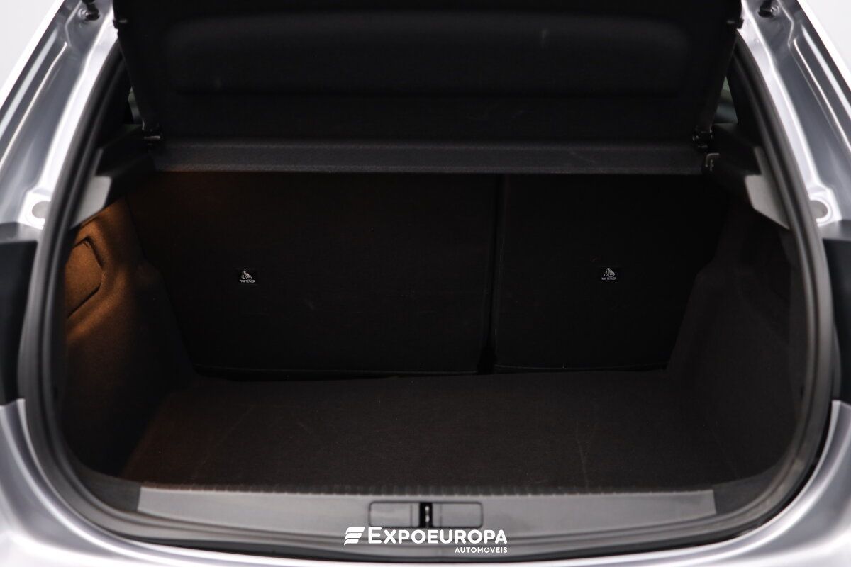 peugeot-208-2025-gasolina-1199cc