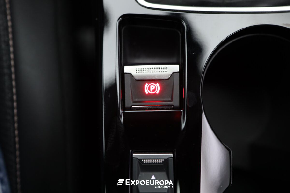 peugeot-208-2025-gasolina-1199cc