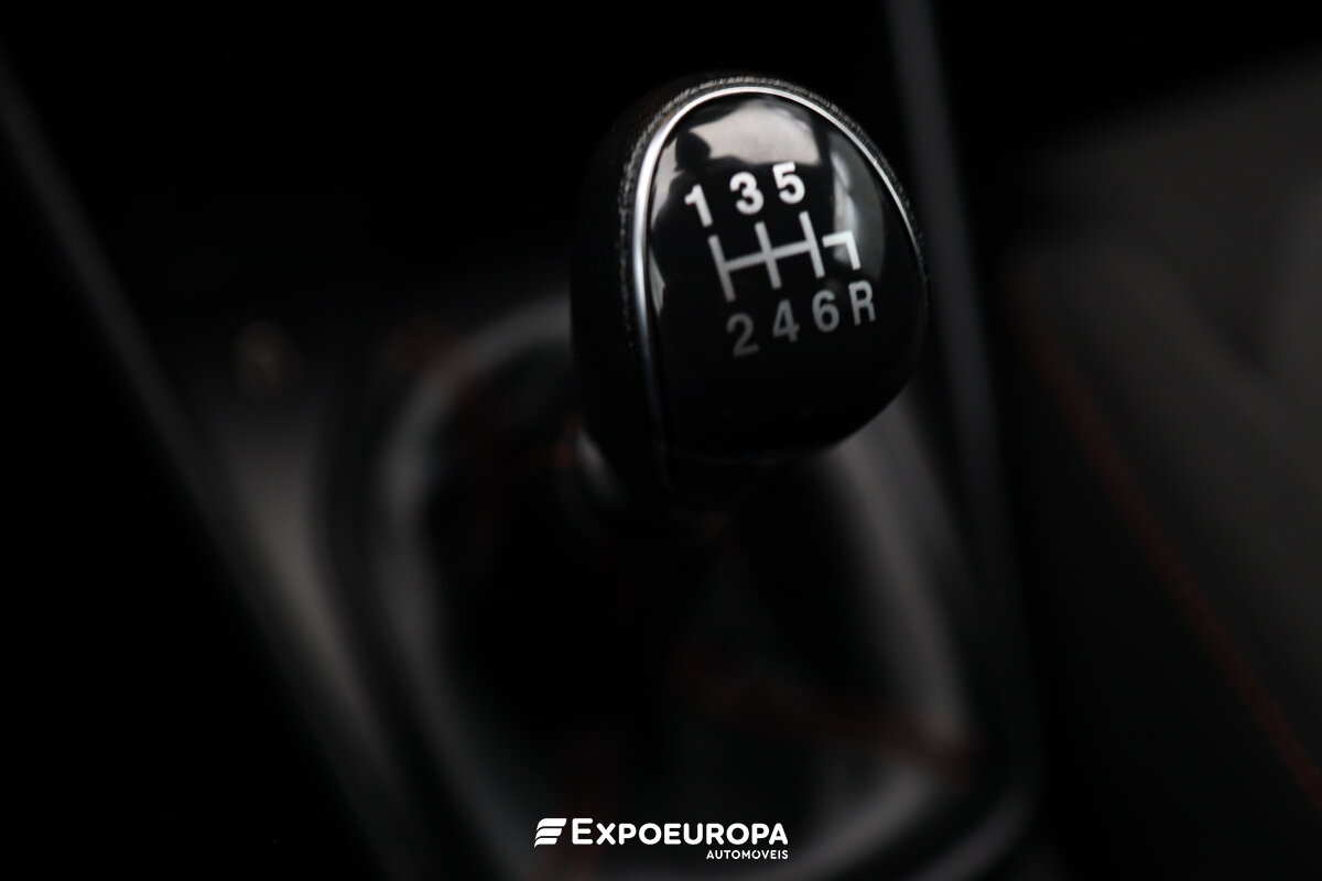ford-fiesta-2022-gasolina-998cc