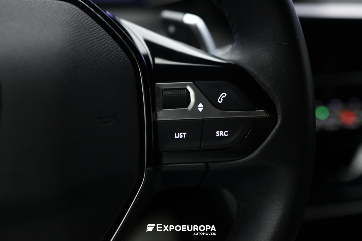 peugeot-2008-2024-gasolina-1199cc