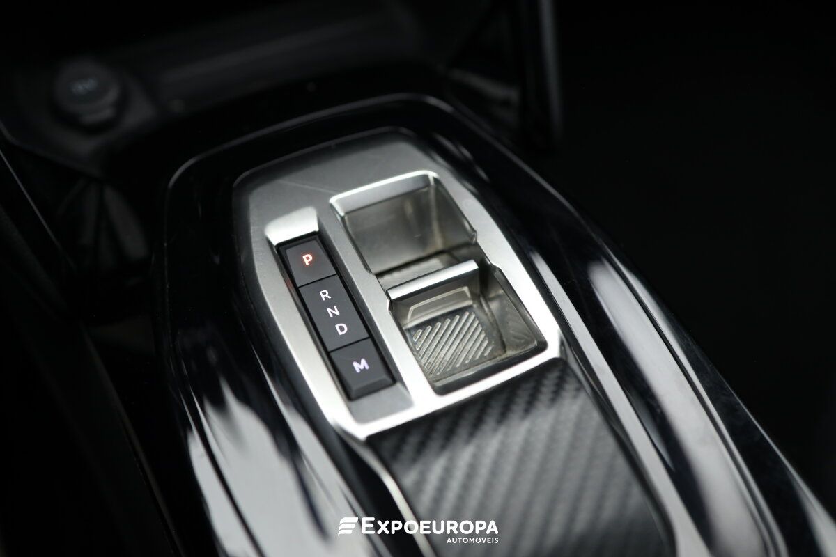 peugeot-2008-2024-gasolina-1199cc
