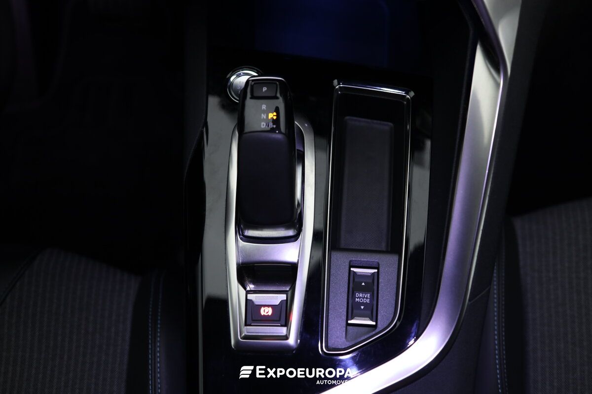 peugeot-3008-2021-hibrido-a-gasolina-1598cc