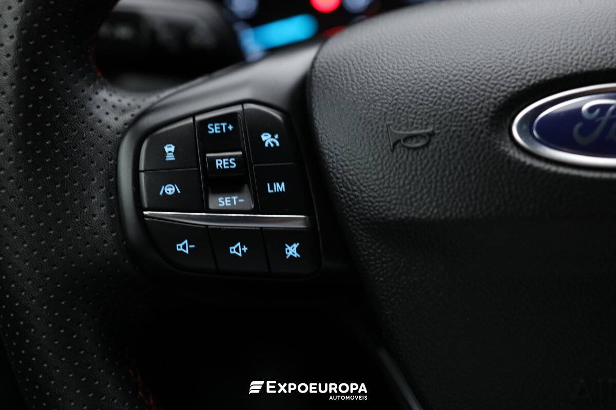 ford-focus-2024-hibrido-a-gasolina-998cc