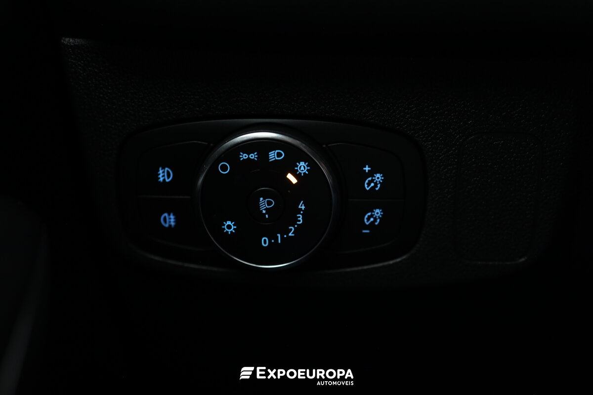 ford-focus-2024-hibrido-a-gasolina-998cc