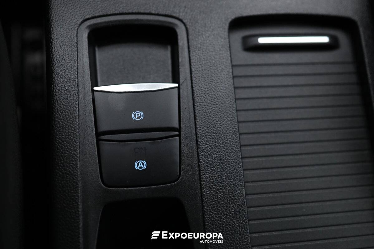 ford-focus-2024-hibrido-a-gasolina-998cc