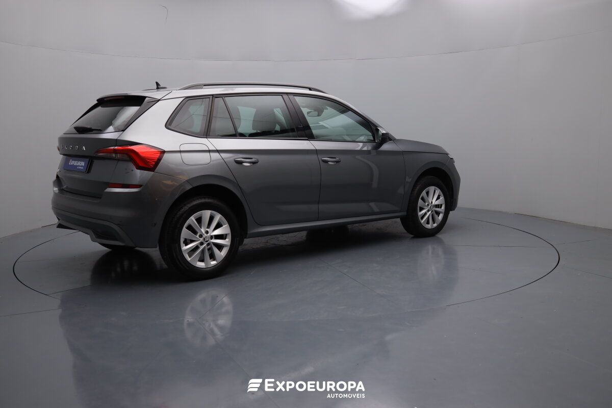 skoda-kamiq-2023-gasolina-999cc
