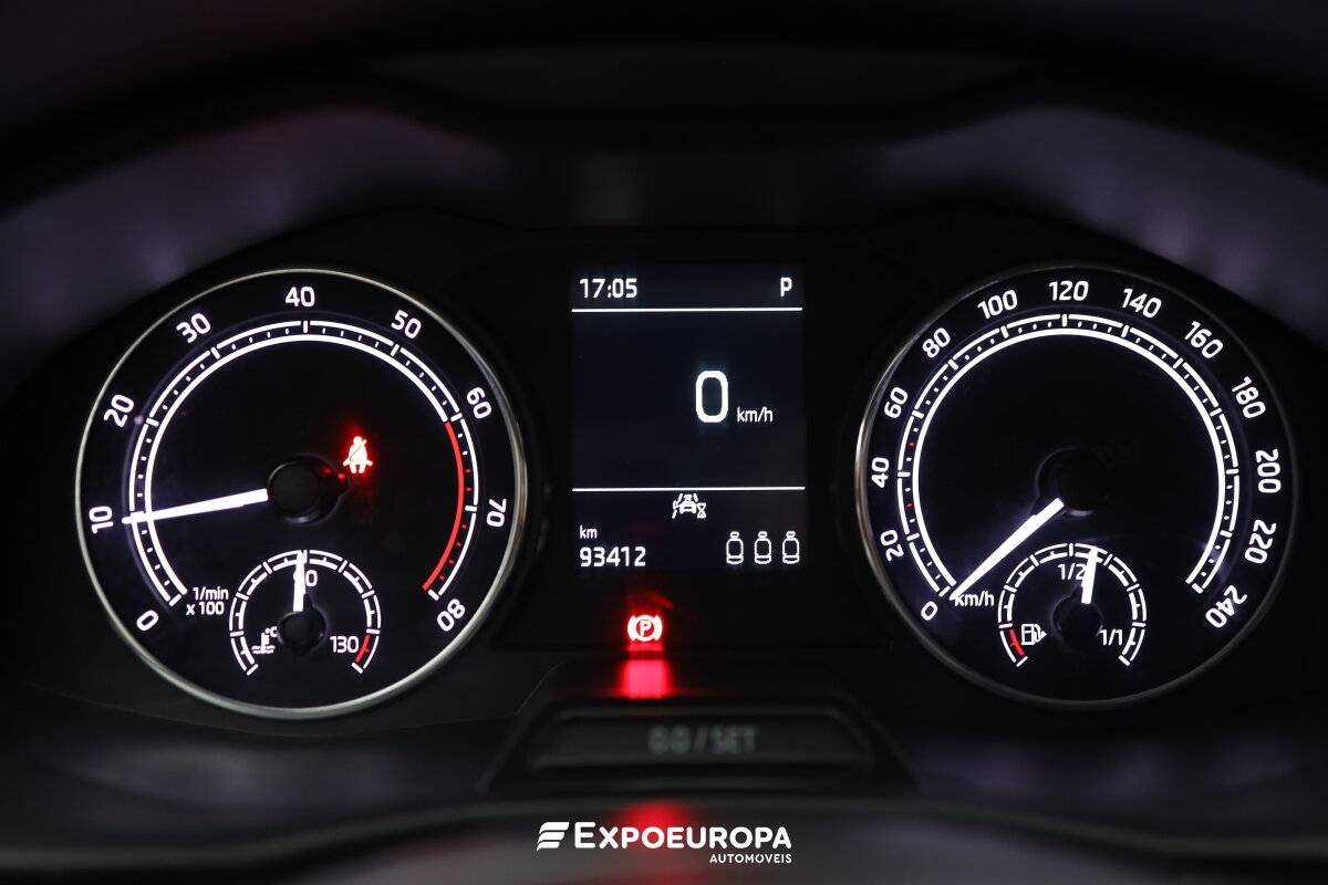 skoda-kamiq-2023-gasolina-999cc
