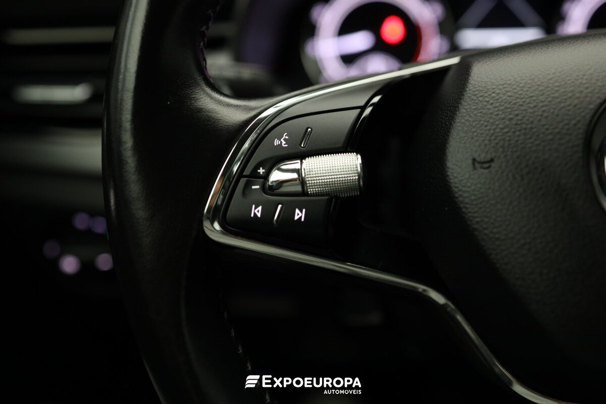 skoda-kamiq-2023-gasolina-999cc