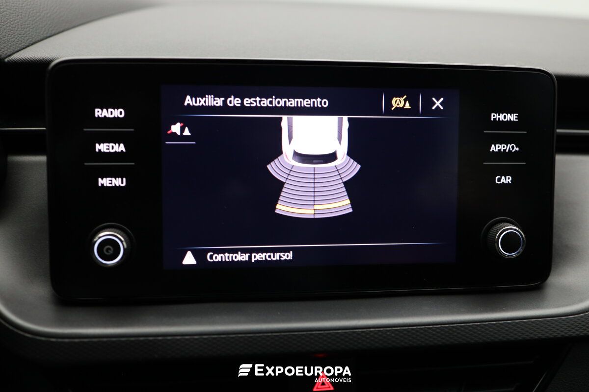 skoda-kamiq-2023-gasolina-999cc