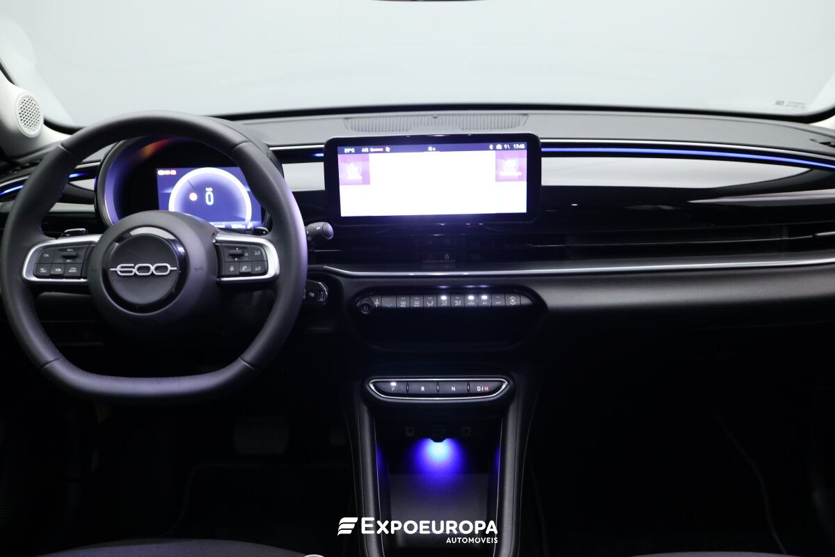 fiat-600-2025-hibrido-a-gasolina-1199cc