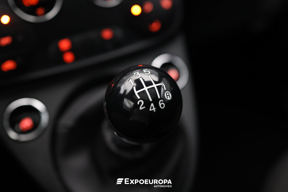 fiat-500-2024-hibrido-a-gasolina-999cc
