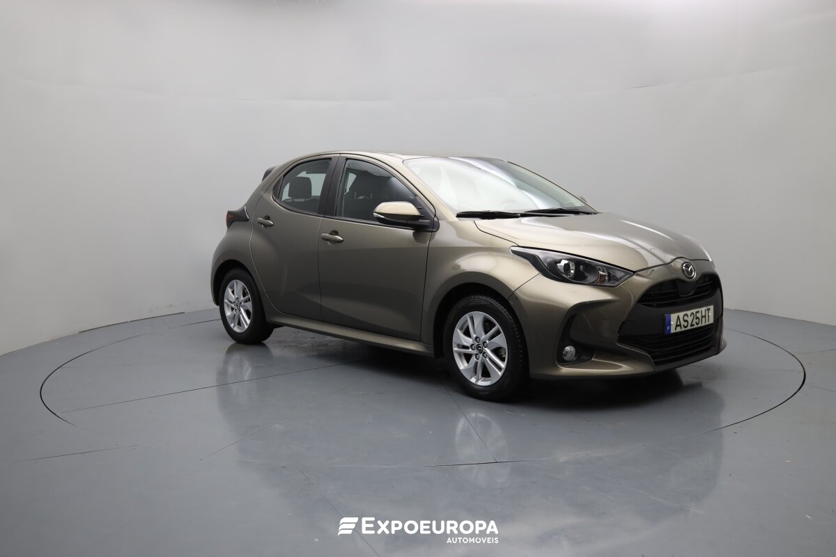 mazda-2-2022-hibrido-a-gasolina-1490cc