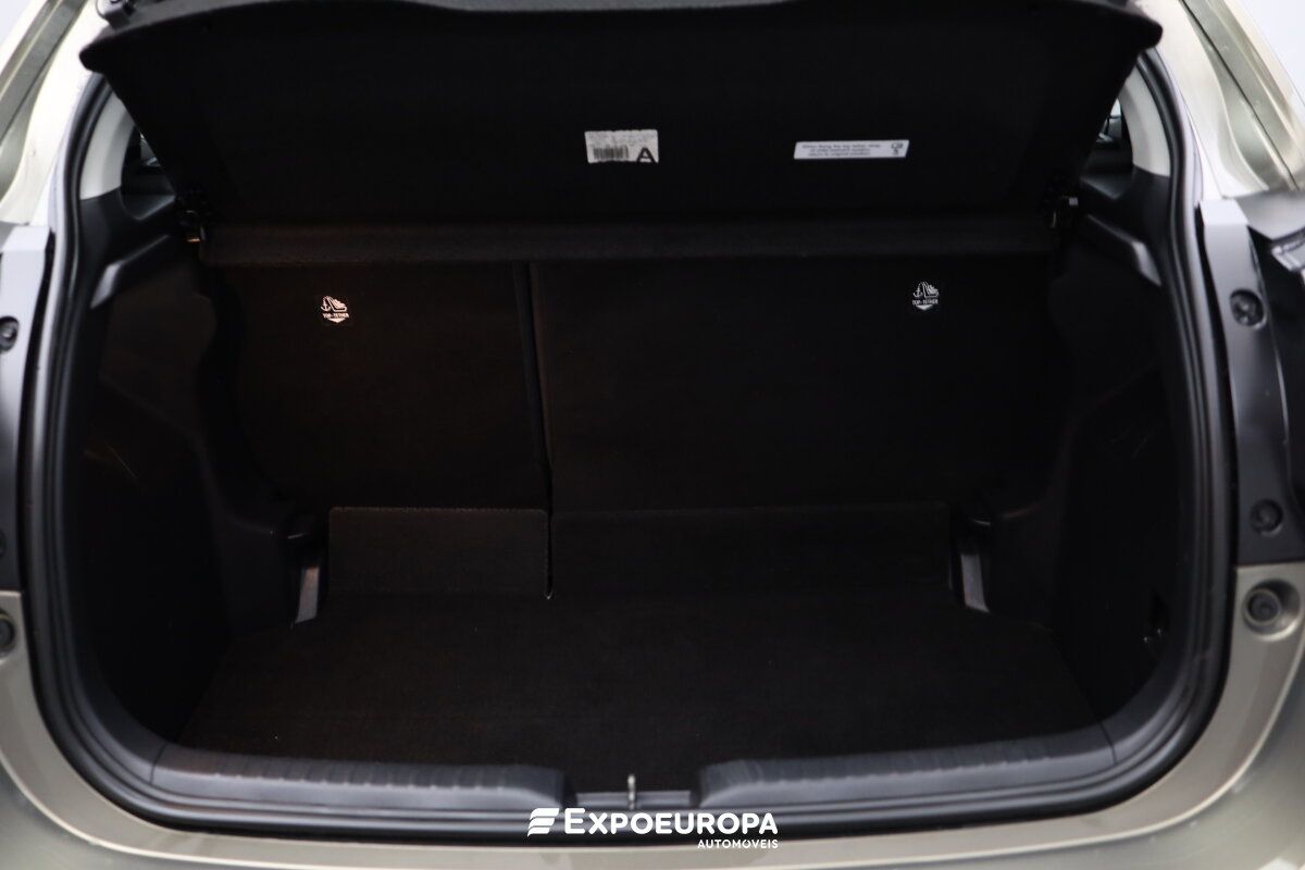 mazda-2-2022-hibrido-a-gasolina-1490cc