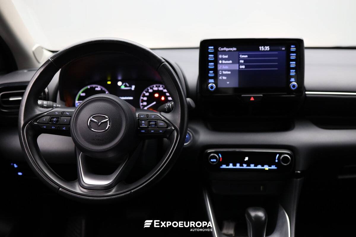 mazda-2-2022-hibrido-a-gasolina-1490cc