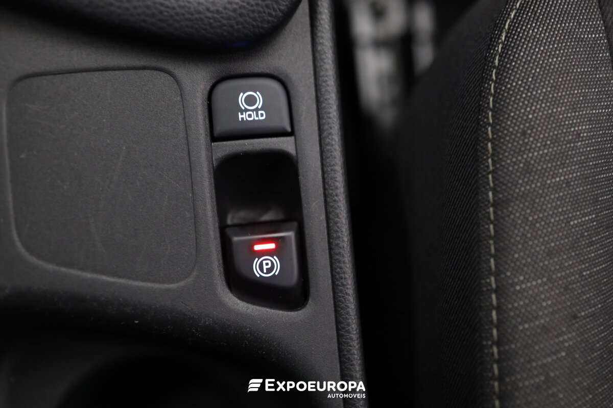 mazda-2-2022-hibrido-a-gasolina-1490cc