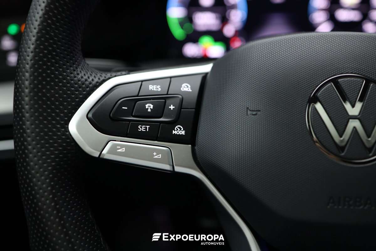 volkswagen-golf-2025-hibrido-a-gasolina-1498cc