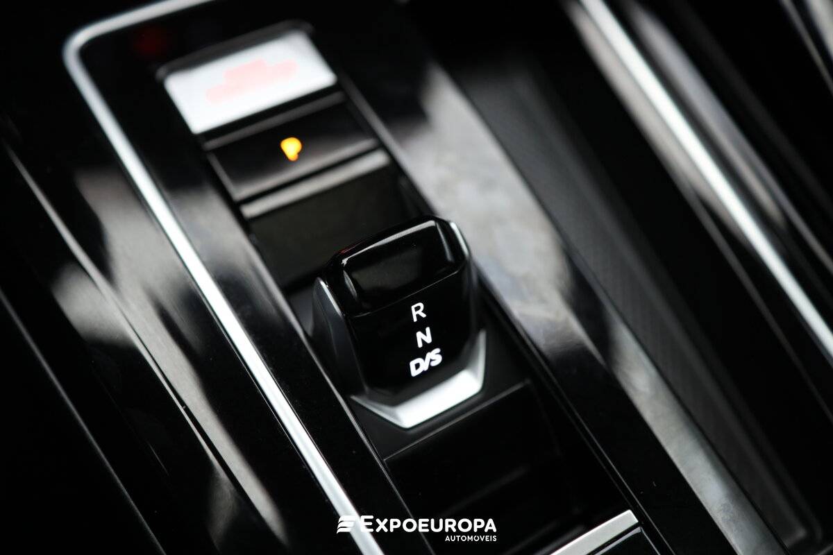 volkswagen-golf-2025-hibrido-a-gasolina-1498cc