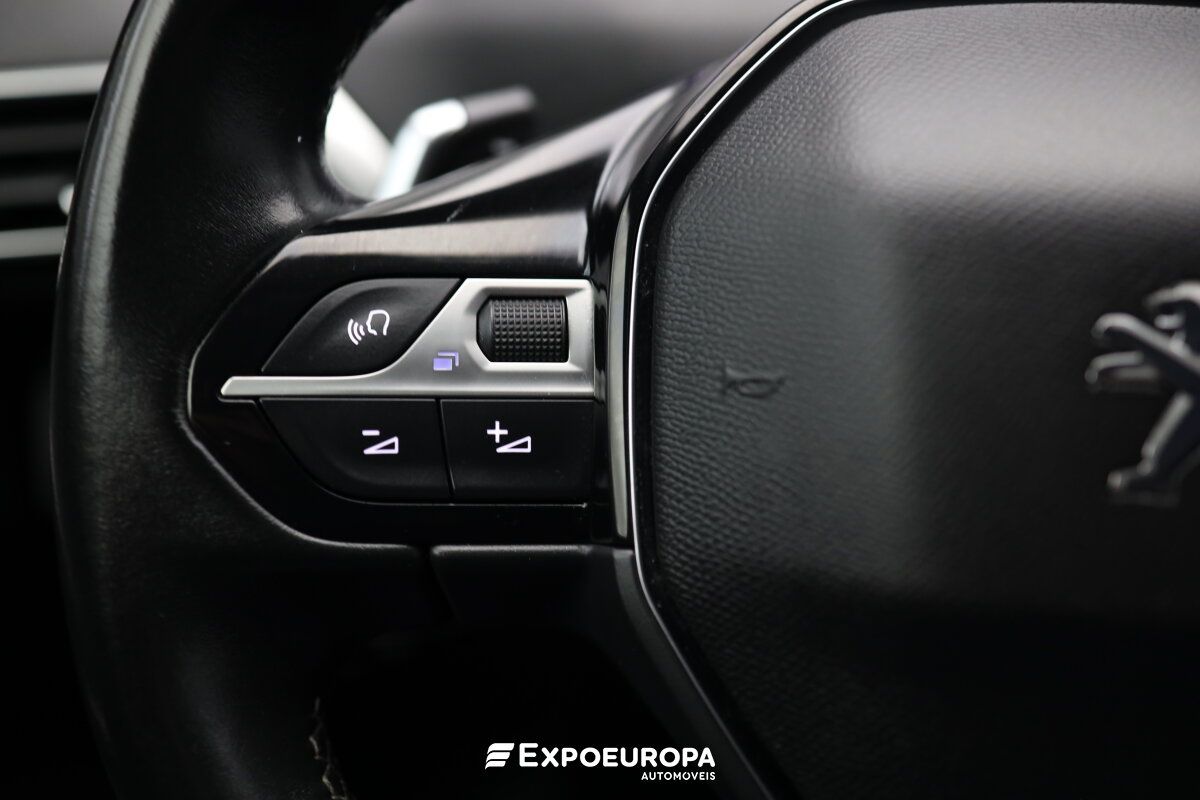 peugeot-3008-2022-diesel-1499cc