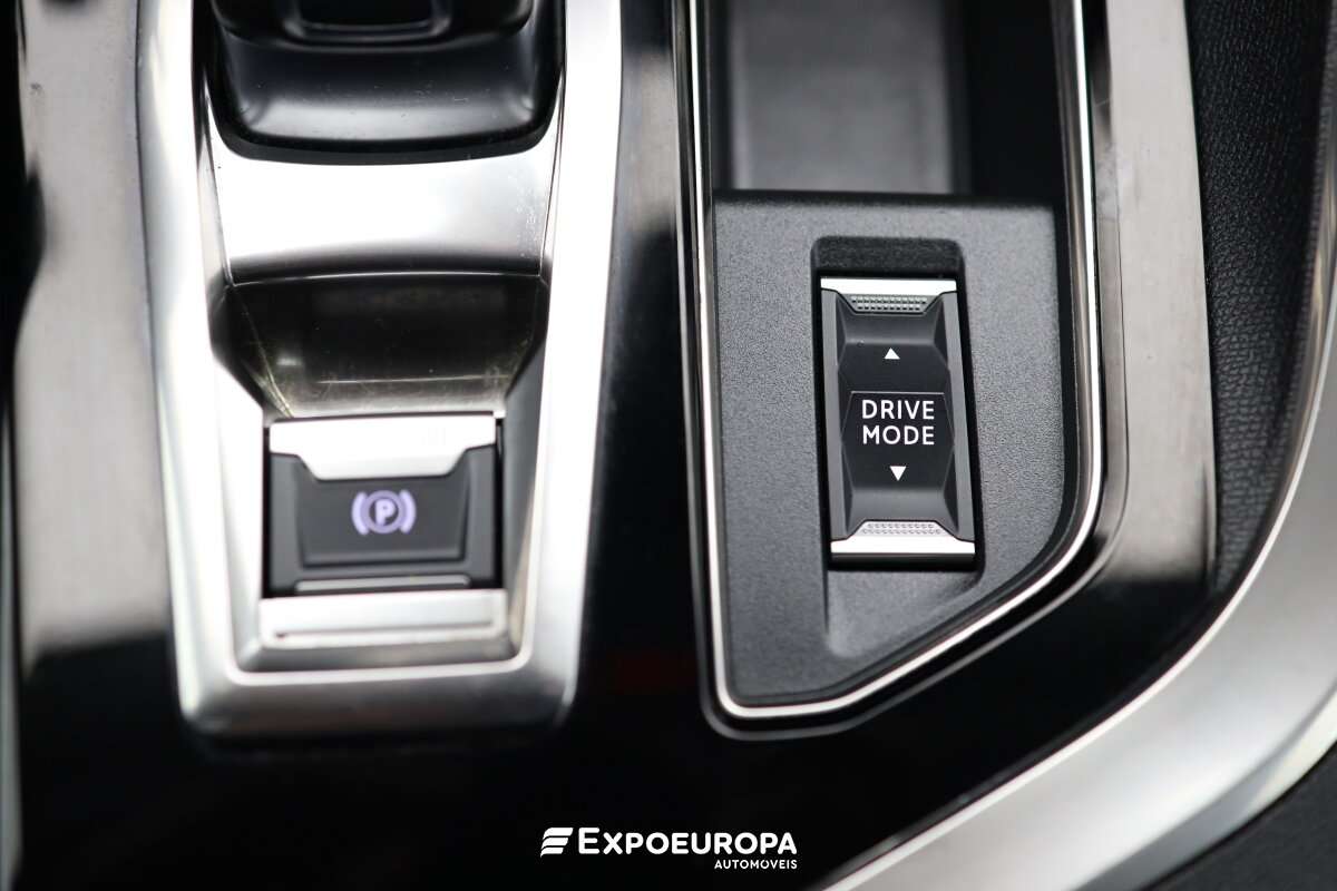 peugeot-3008-2022-diesel-1499cc