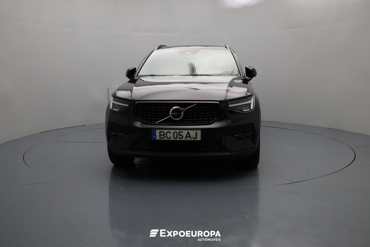 volvo-xc40-2023-gasolina-1477cc