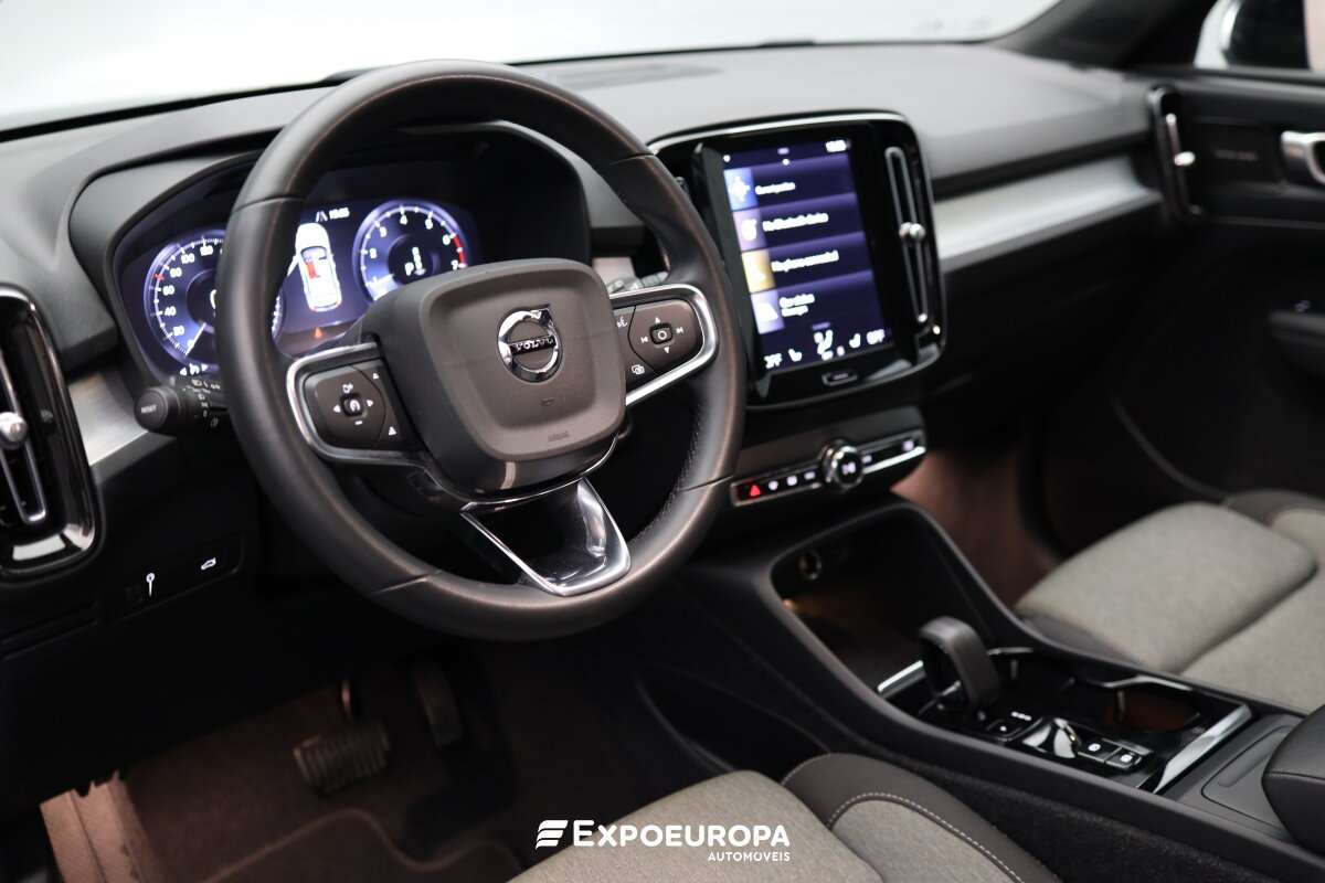 volvo-xc40-2023-gasolina-1477cc