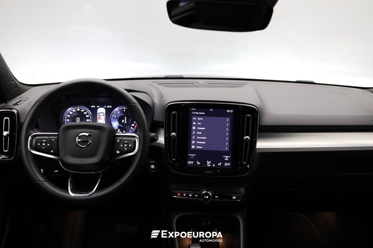 volvo-xc40-2023-gasolina-1477cc