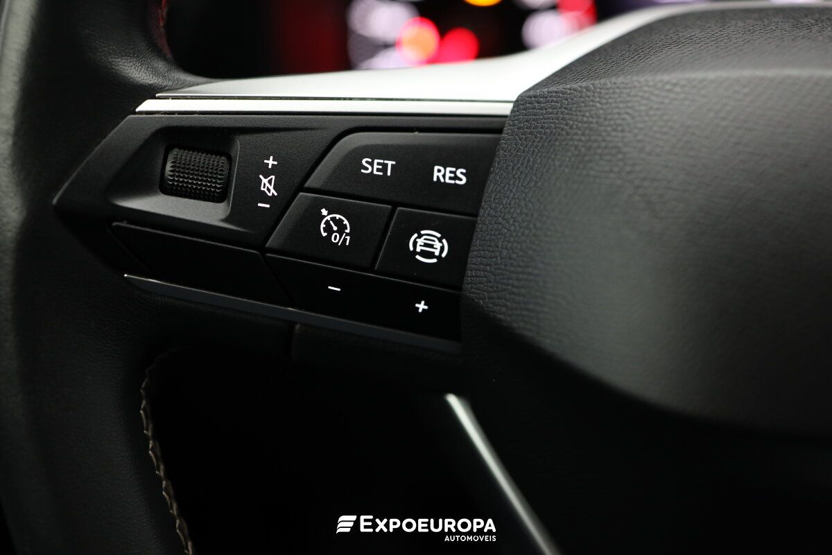 seat-leon-2022-gasolina-999cc
