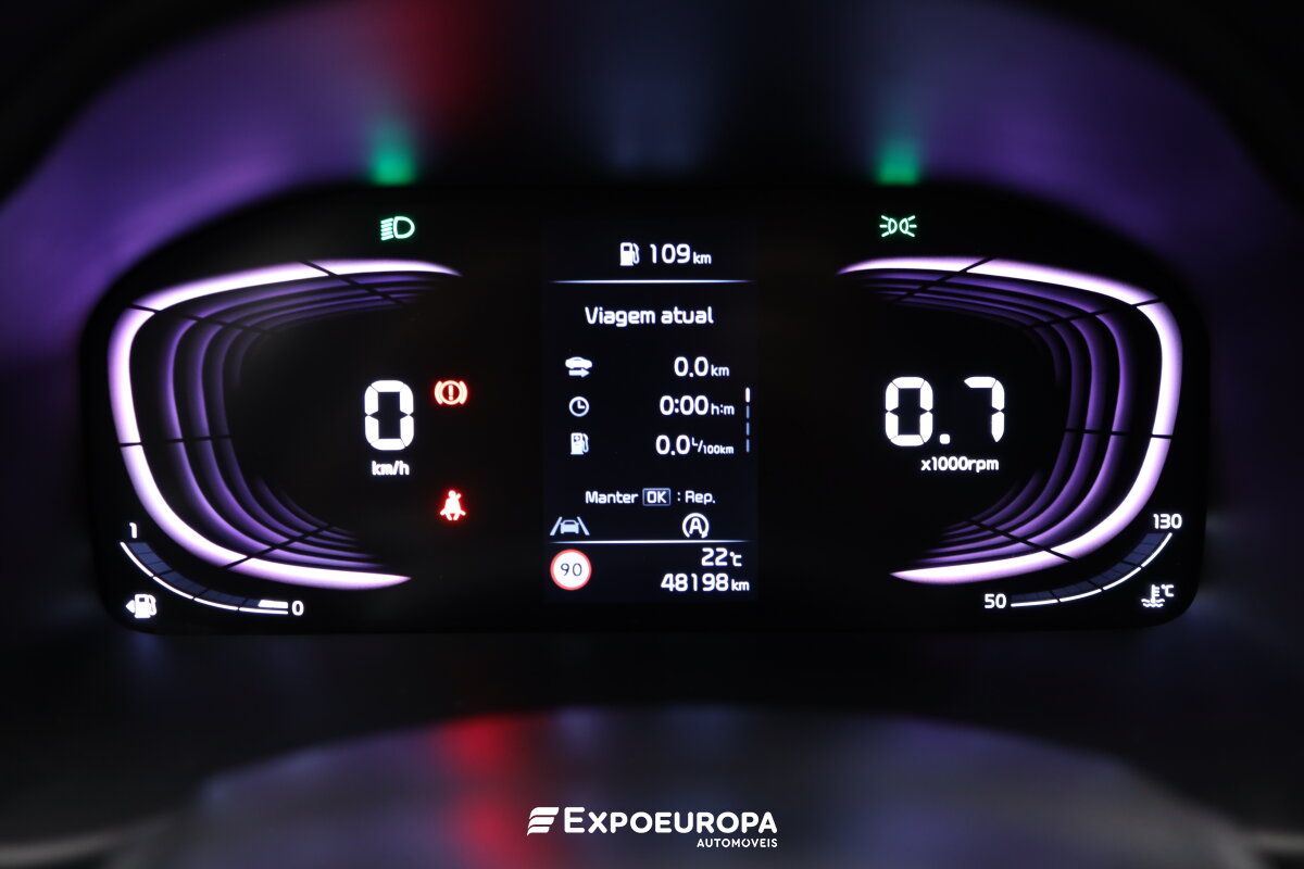 kia-stonic-2024-gasolina-1197cc