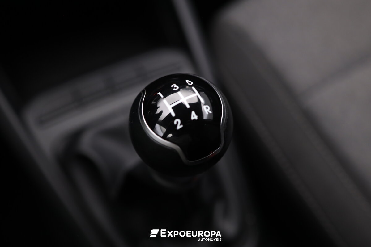 kia-stonic-2024-gasolina-1197cc