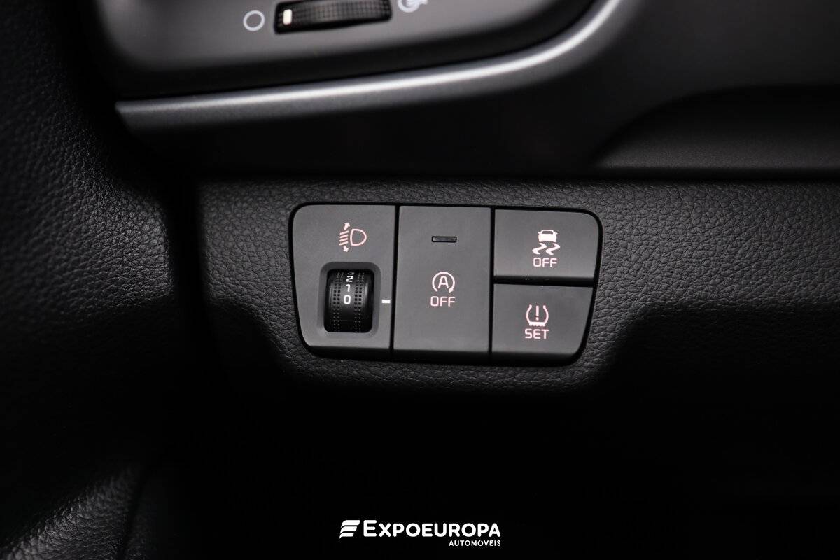 kia-stonic-2024-gasolina-1197cc