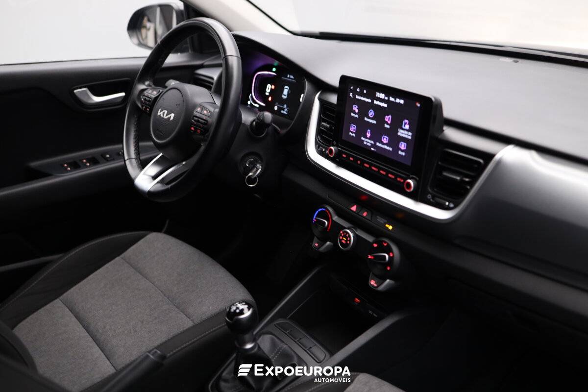 kia-stonic-2024-gasolina-1197cc