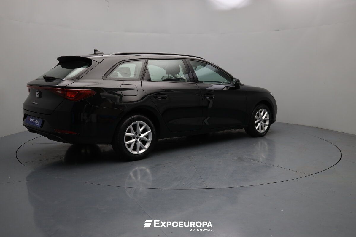 seat-leon-2022-diesel-1968cc