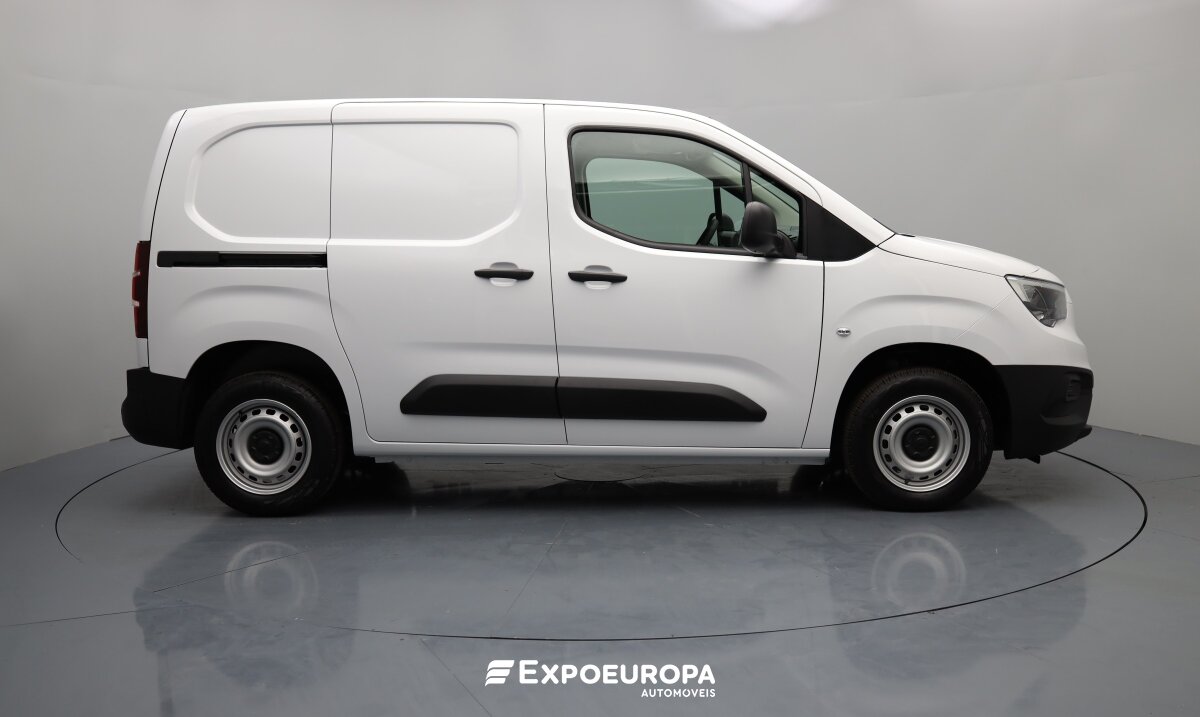 opel-combo-2022-diesel-1499cc