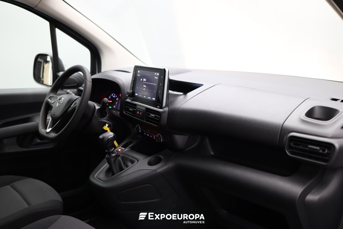 opel-combo-2022-diesel-1499cc