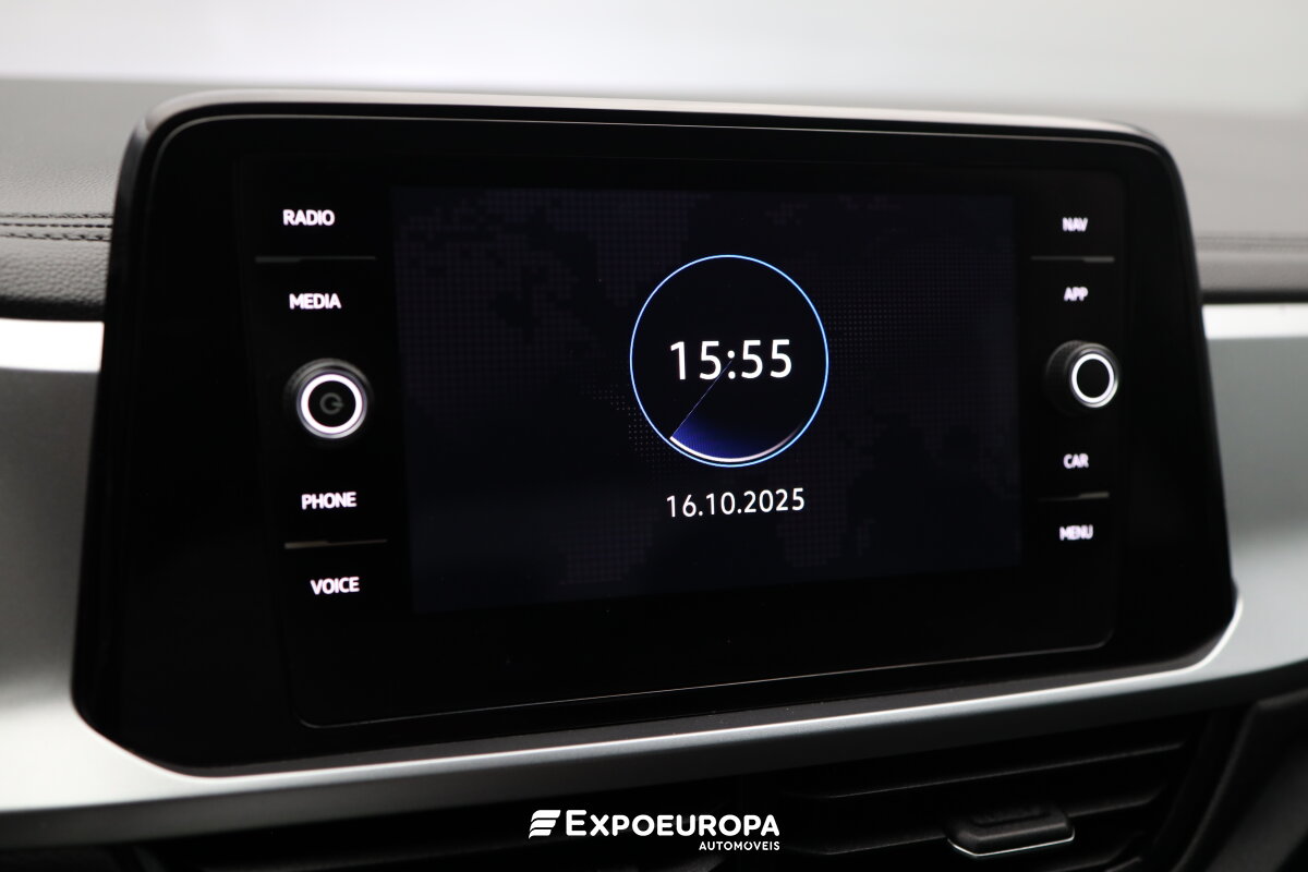 volkswagen-t-roc-2023-gasolina-999cc