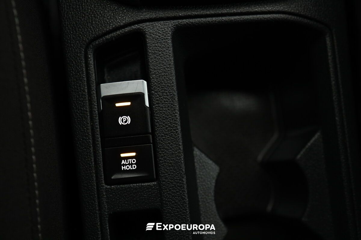 volkswagen-t-roc-2023-gasolina-999cc