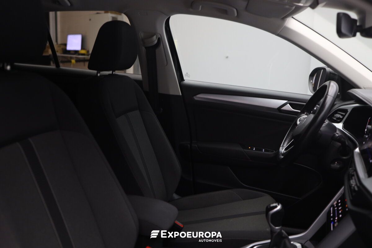 volkswagen-t-roc-2023-gasolina-999cc
