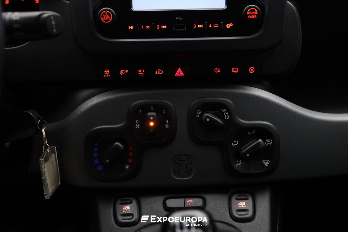 fiat-panda-2023-hibrido-a-gasolina-999cc