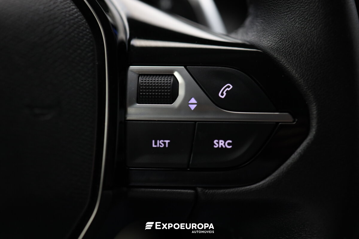 peugeot-208-2025-hibrido-a-gasolina-1199cc