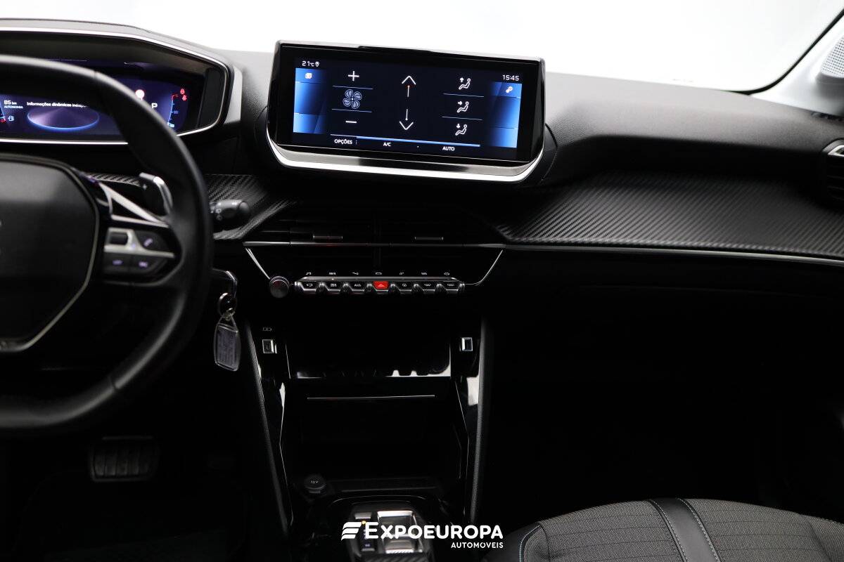 peugeot-208-2025-hibrido-a-gasolina-1199cc