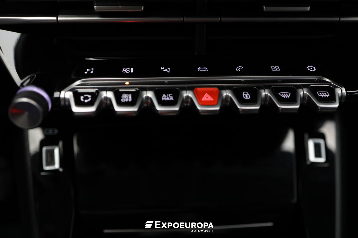 peugeot-208-2025-hibrido-a-gasolina-1199cc