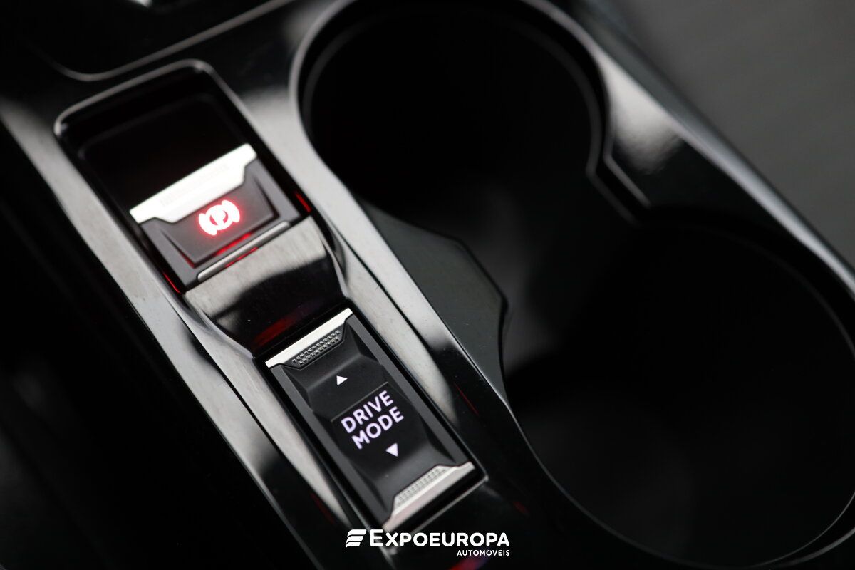 peugeot-208-2025-hibrido-a-gasolina-1199cc