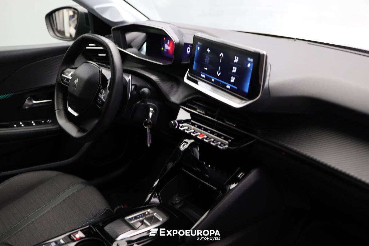 peugeot-208-2025-hibrido-a-gasolina-1199cc