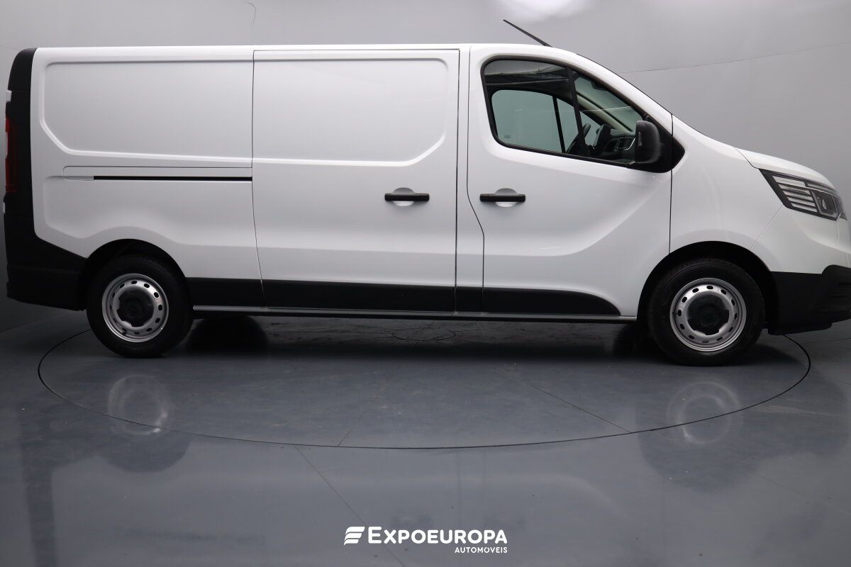 renault-trafic-2023-diesel-1997cc