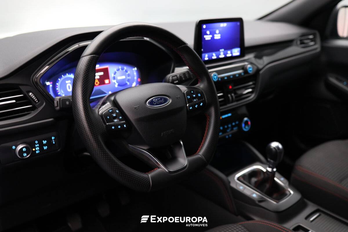 ford-kuga-2022-gasolina-1496cc