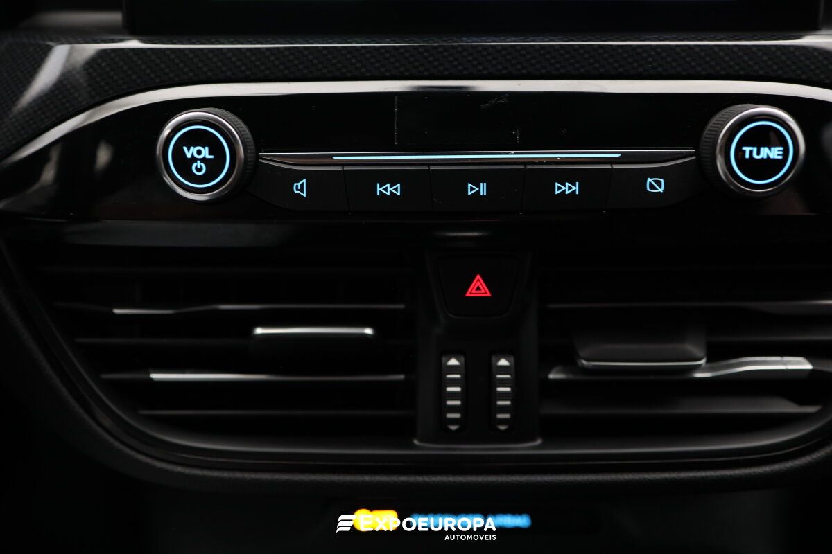 ford-kuga-2022-gasolina-1496cc